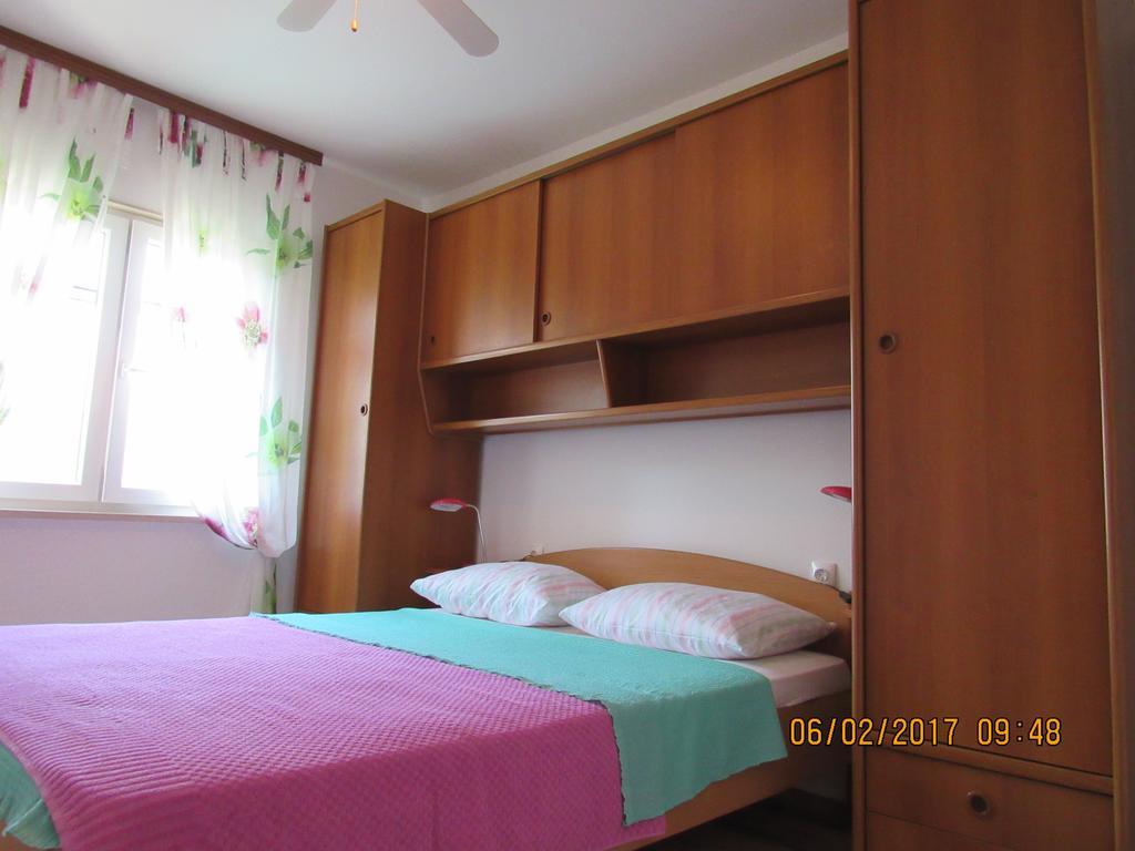 Guest House Vanessa Супетар Экстерьер фото