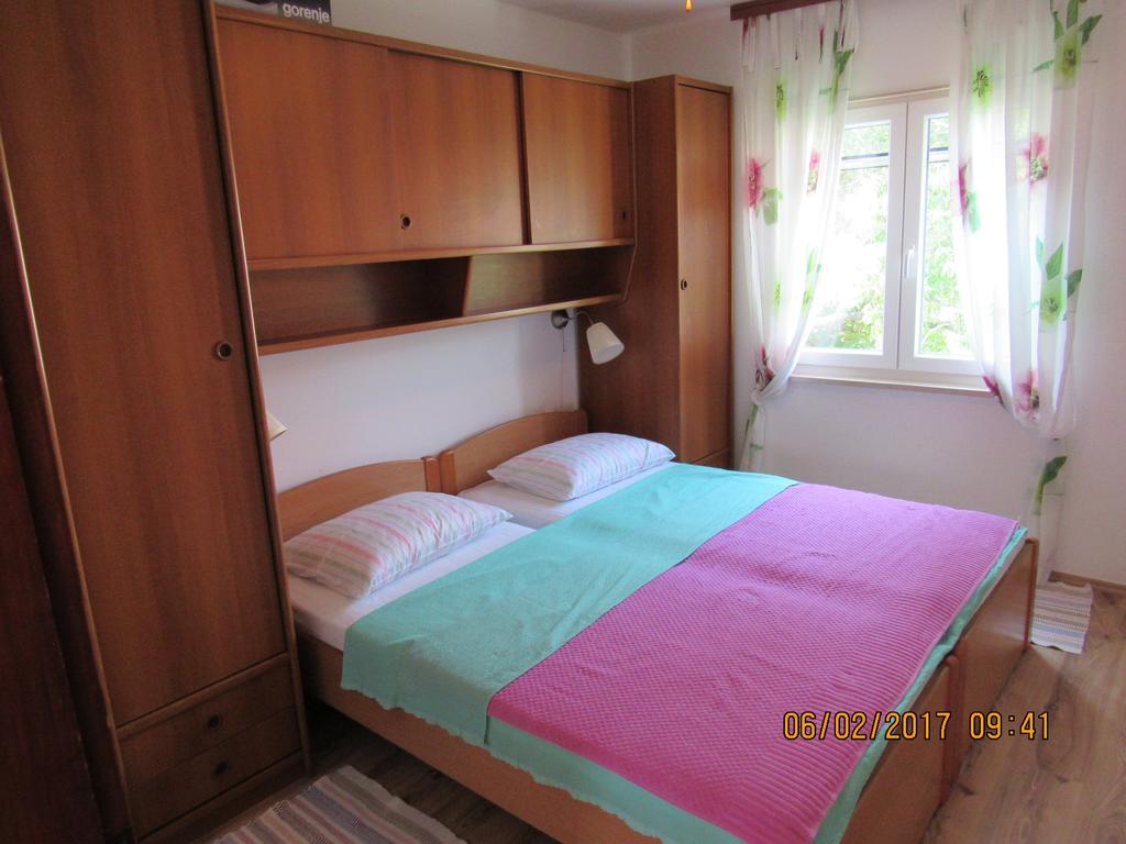 Guest House Vanessa Супетар Экстерьер фото